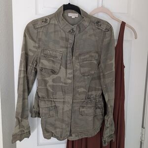 Women's Loft Camouflage Jacket medium